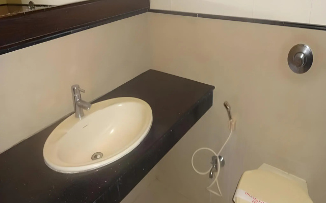 Capital O 12811 Hotel Sree Murugan