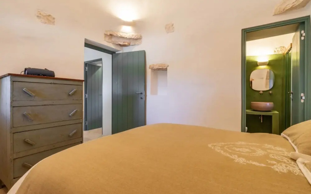 Trulli Pietra Rossa With Pool by Wonderful Italy