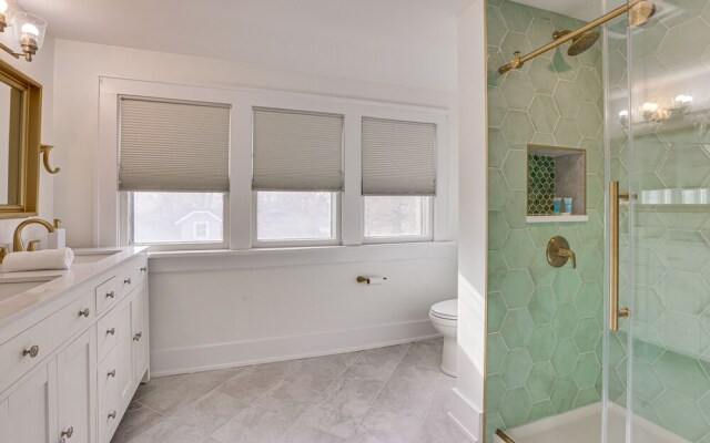 Pet-friendly Omaha Vacation Rental With Deck!