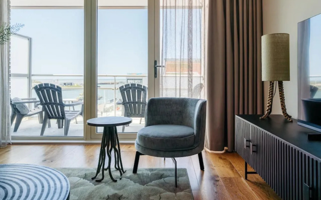 Lovely Apartment by the Beach