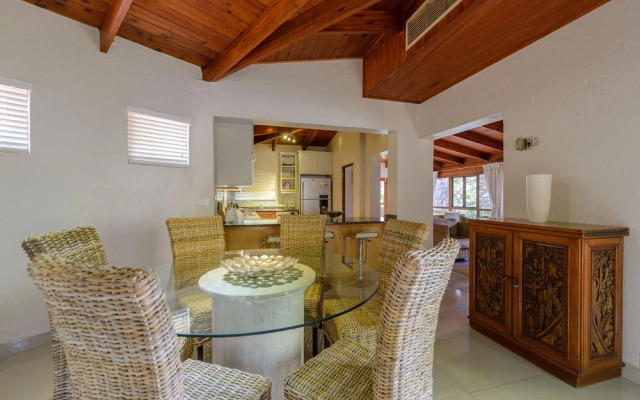 San Lameer Villa Rentals 12101