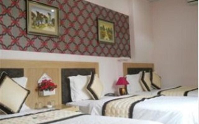 Red Hotel