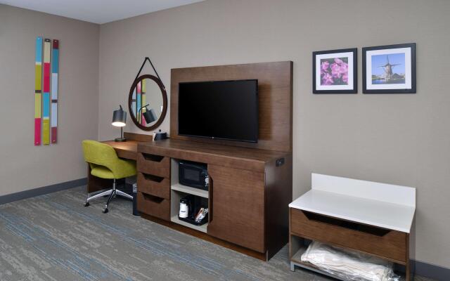 Hampton Inn & Suites Adrian