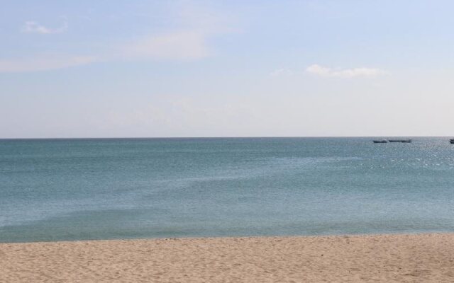 Exotic Beach Villa Alamanda