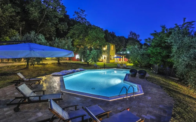 Casale Degli Ulivi 12 by Marche Holiday Villas