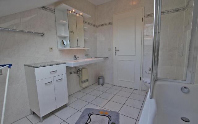 Ferienwohnung Sellin _ Strand 300