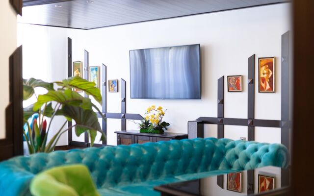 Armaco Residence