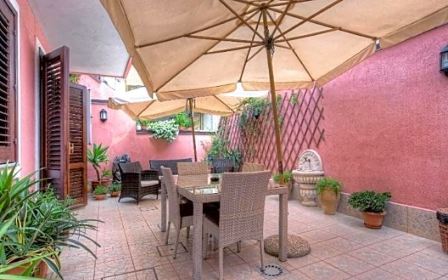 B&B Epos Acitrezza