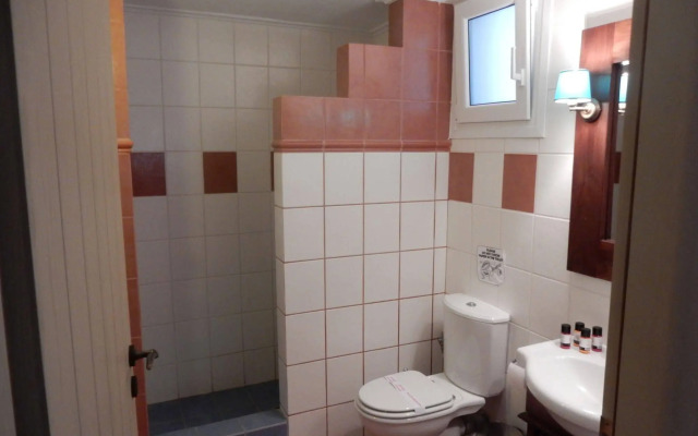 Apelon Tiritas Villas