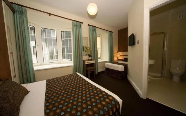 White Lady Hotel