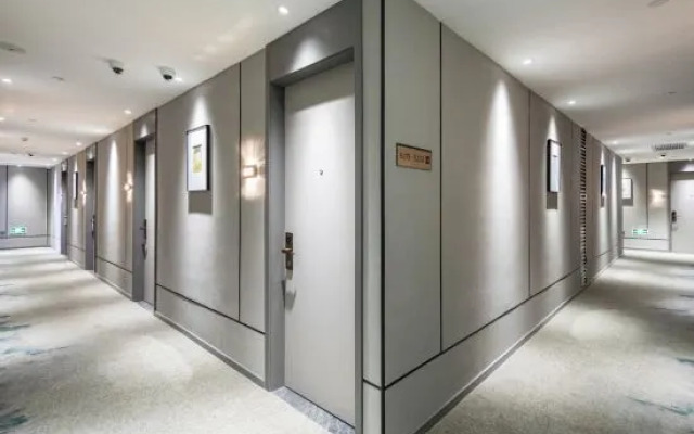 Homeinn Selected Hotel (Shanghai Luheng Road Subway Station)