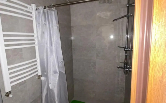 Roberi Art Guest House