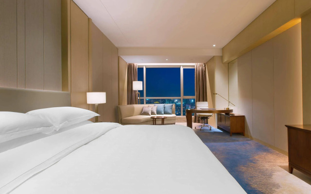 Sheraton Zhanjiang Hotel