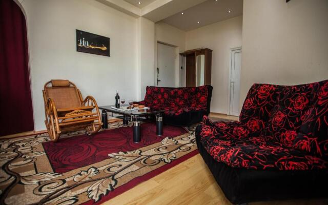 Sunny apartments. Tbilisi. 300 Aragveli