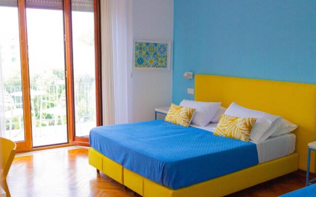 Sorrento Central and Sea View Flats