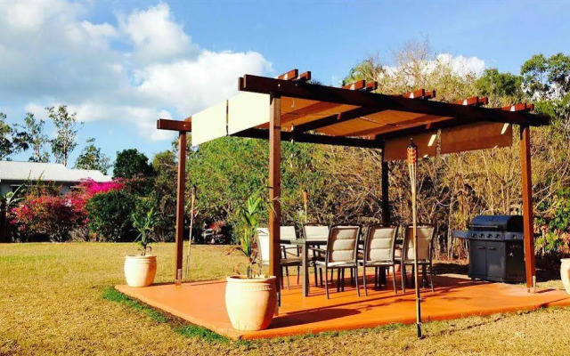 Paradise Court