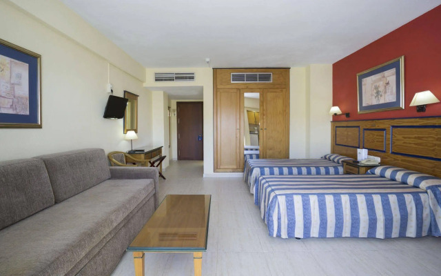 Aparthotel PYR Fuengirola