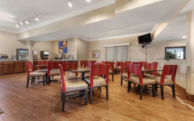 Comfort Inn & Suites Streetsboro - Kent