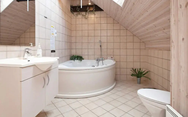 8 Person Holiday Home in Ringkobing-by Traum