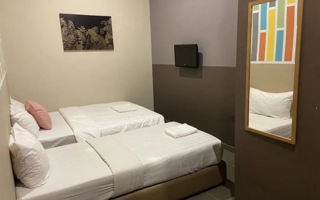 SUPER OYO 90701 Venomi Hotel