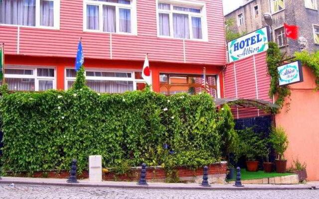 Albion Hotel