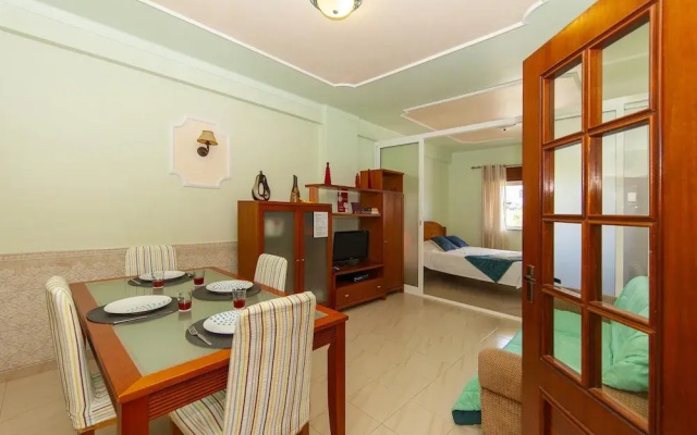 A10 Windmill 1 Bed with Pool by Dreamalgarve