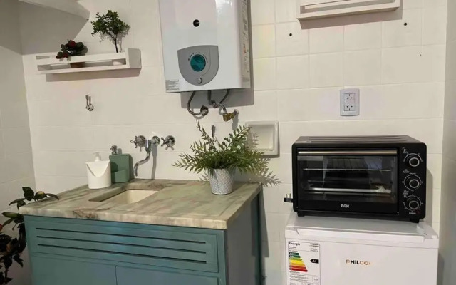 Monoambiente muy luminoso 2 cuadras Plaza de Mayo.