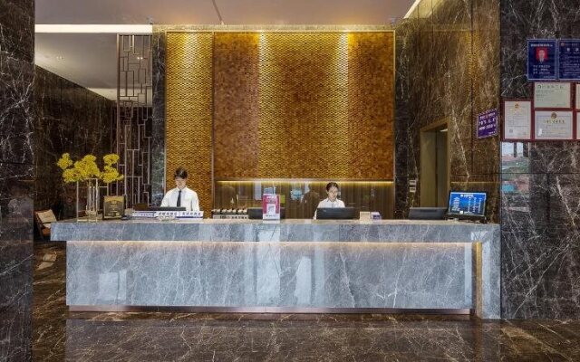 Golden Bay Hotel