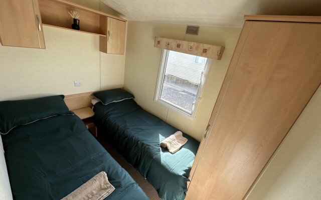 Lovely 2-bed Lodge in St Osyth