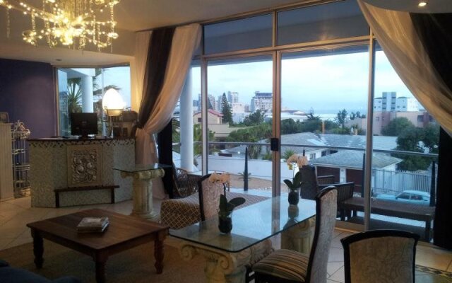 Bread & Barrel Palazzo Blouberg