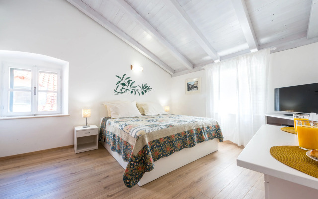 Pavisa Old town rooms