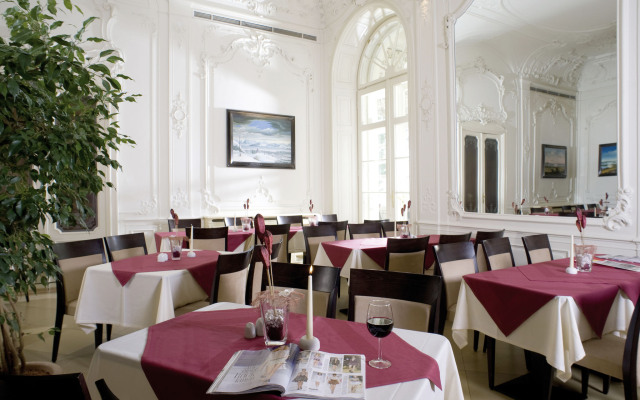 Austria Trend Hotel Schloss Wilhelminenberg