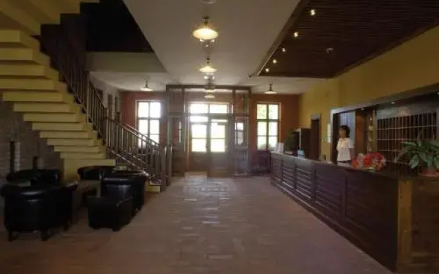 Sarlóspuszta Club Hotel