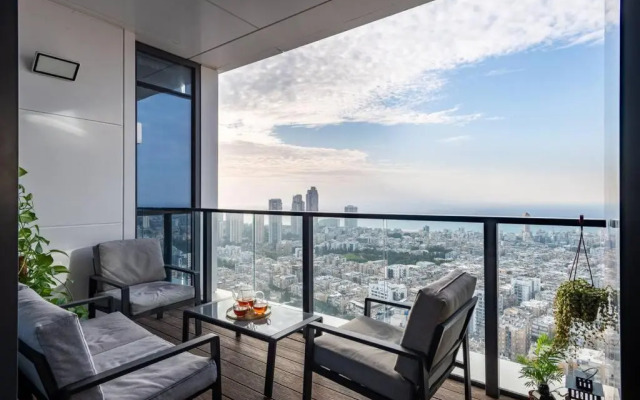 Luxury 3 Bedroom Oceanview Apt