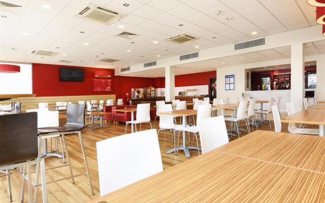 Travelodge London Excel Hotel