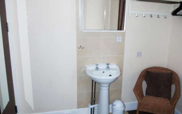 Pengilley Guest House