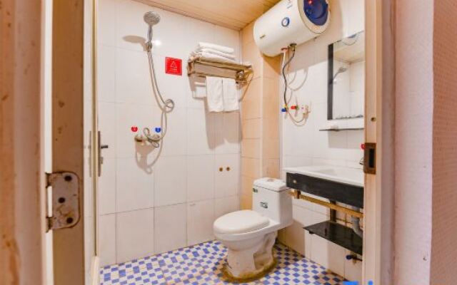 Zhoukou Junyue Express Hotel