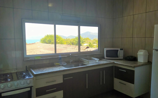 Cobertura na Enseada a 80 m da areia