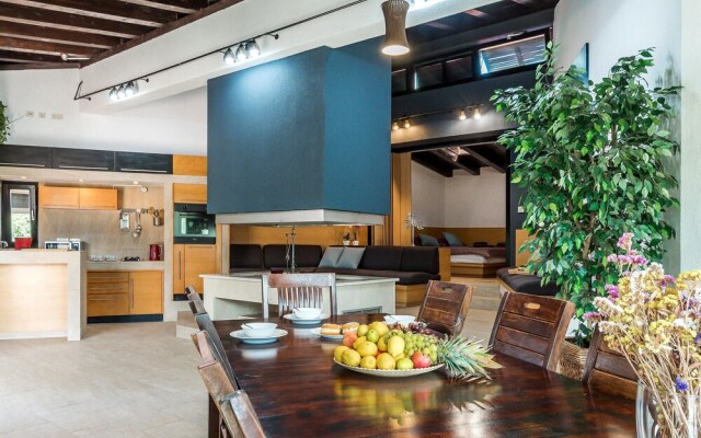 Beautiful Home in Ivinj With Sauna, Wifi and 5 Bedrooms