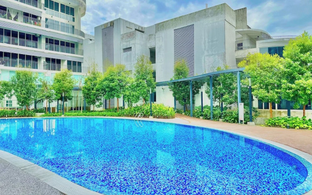 Encorp Marina Puteri Harbour by Stayrene