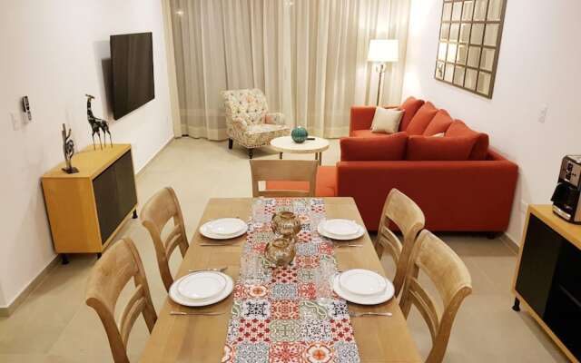 Cute 1 BR in amazing location by Happy Address