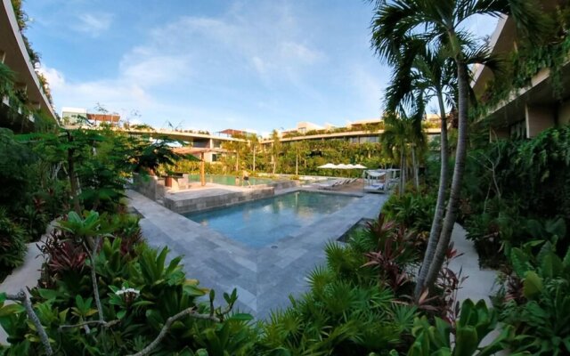 A New Wave of Living 2 Bedroom Condo With Pool View and Garden