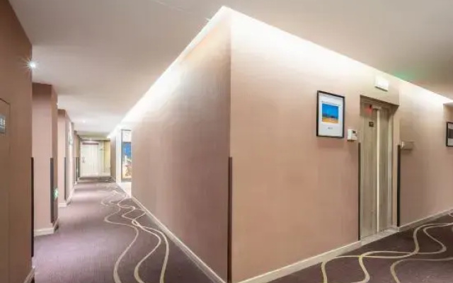 Xincheng Hotel (Yantai University International Expo Center Branch)