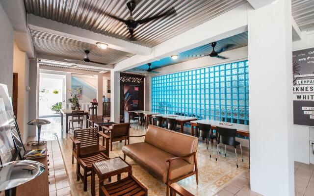 OYO 1001 Pulo Art Space Near Ciranjang ENT Hospital
