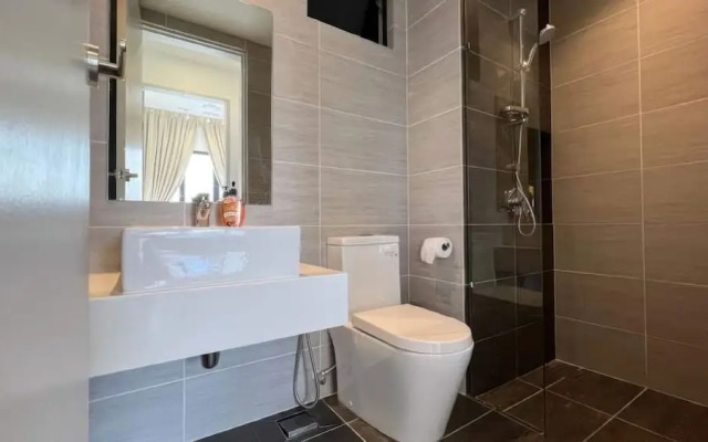 Trion Residence by Emily in Town