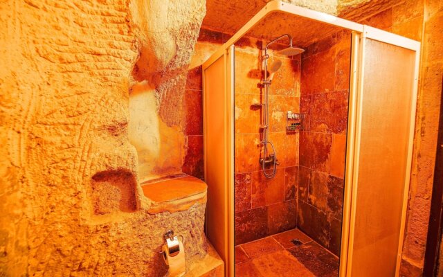 Alaca Cave Suites