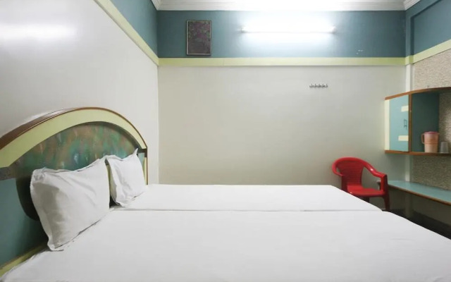Hotel Le Palace by OYO Rooms