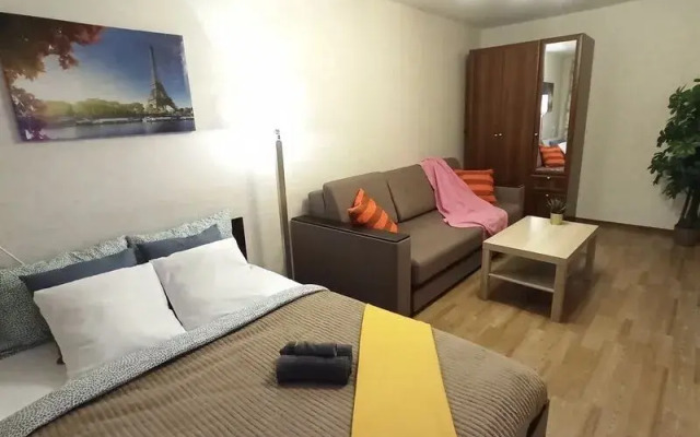 Диван и Чемодан на ул. Дуси Ковальчук, 185Б