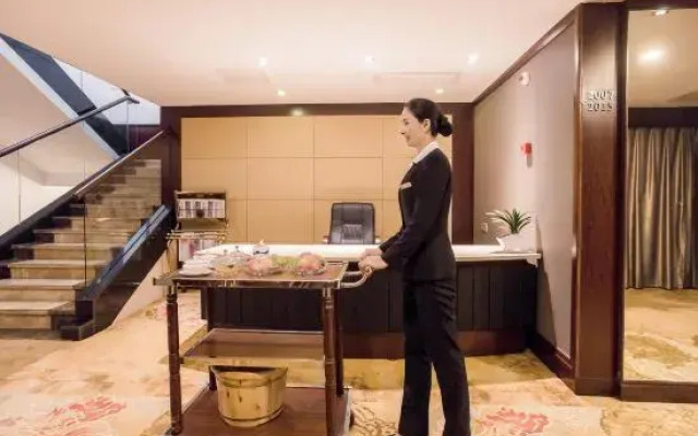 Shenlong New World Hotel
