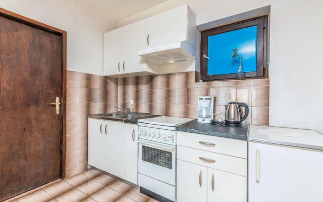 Stunning Apartment in Stara Baska With Wifi